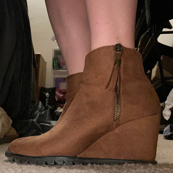 Just Fab booties - Picture 2 of 9